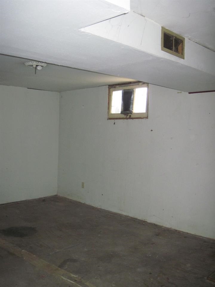 8010 E Grace Ave - Photo 12
