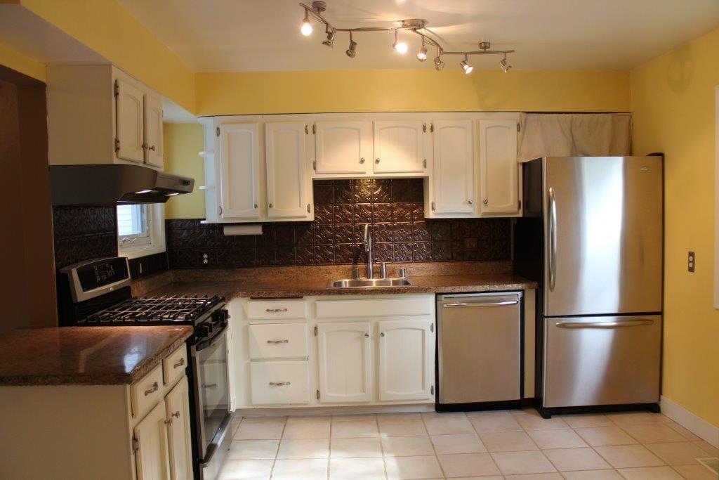 3425 N Park Blvd - Photo 9