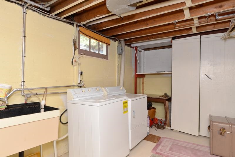 424 E Elm Rd - Photo 16
