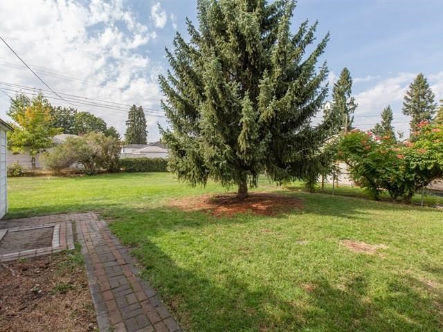 1743 N Smith St - Photo 17