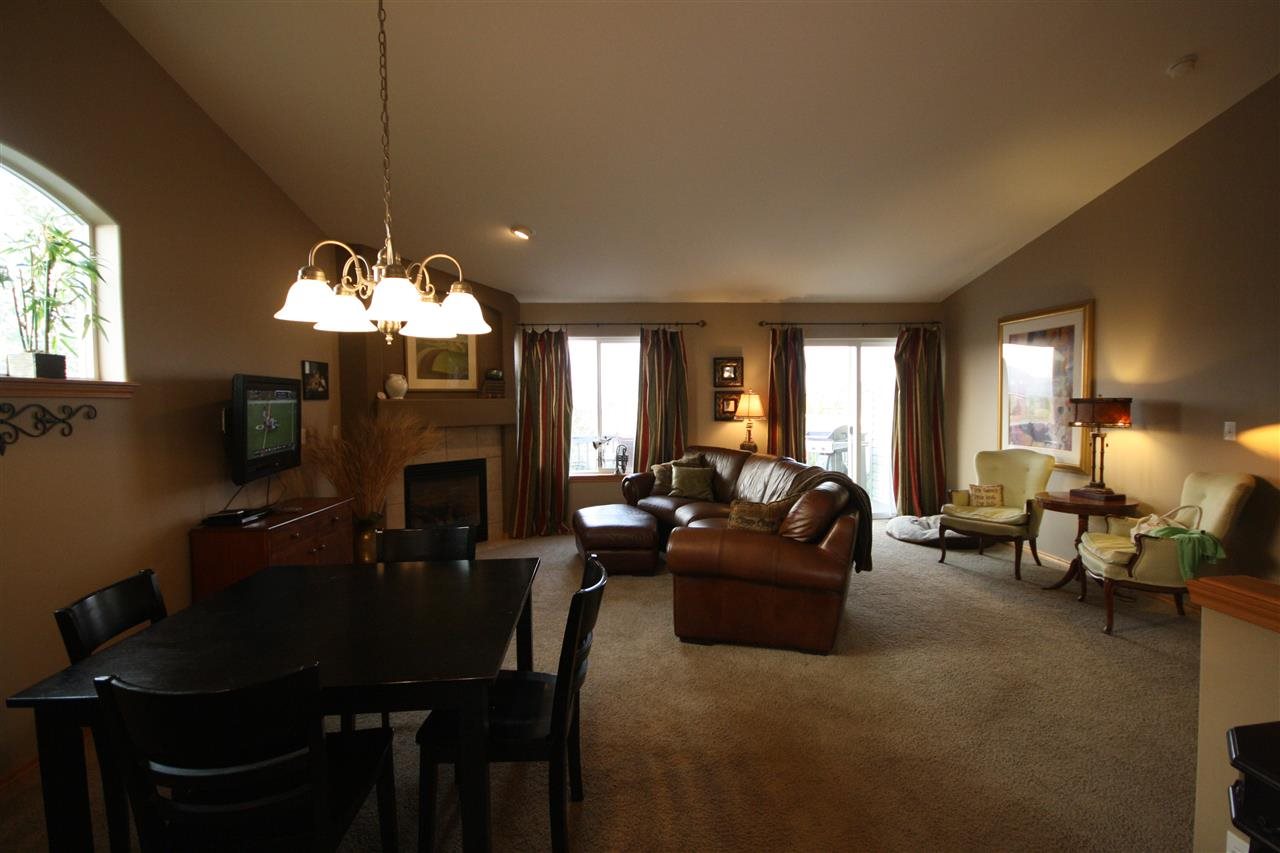 24251 E Maxwell Ave - Photo 3