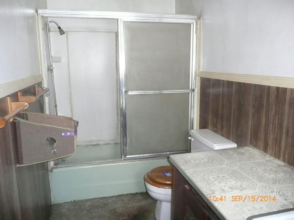 1303 W Grace Ave - Photo 11