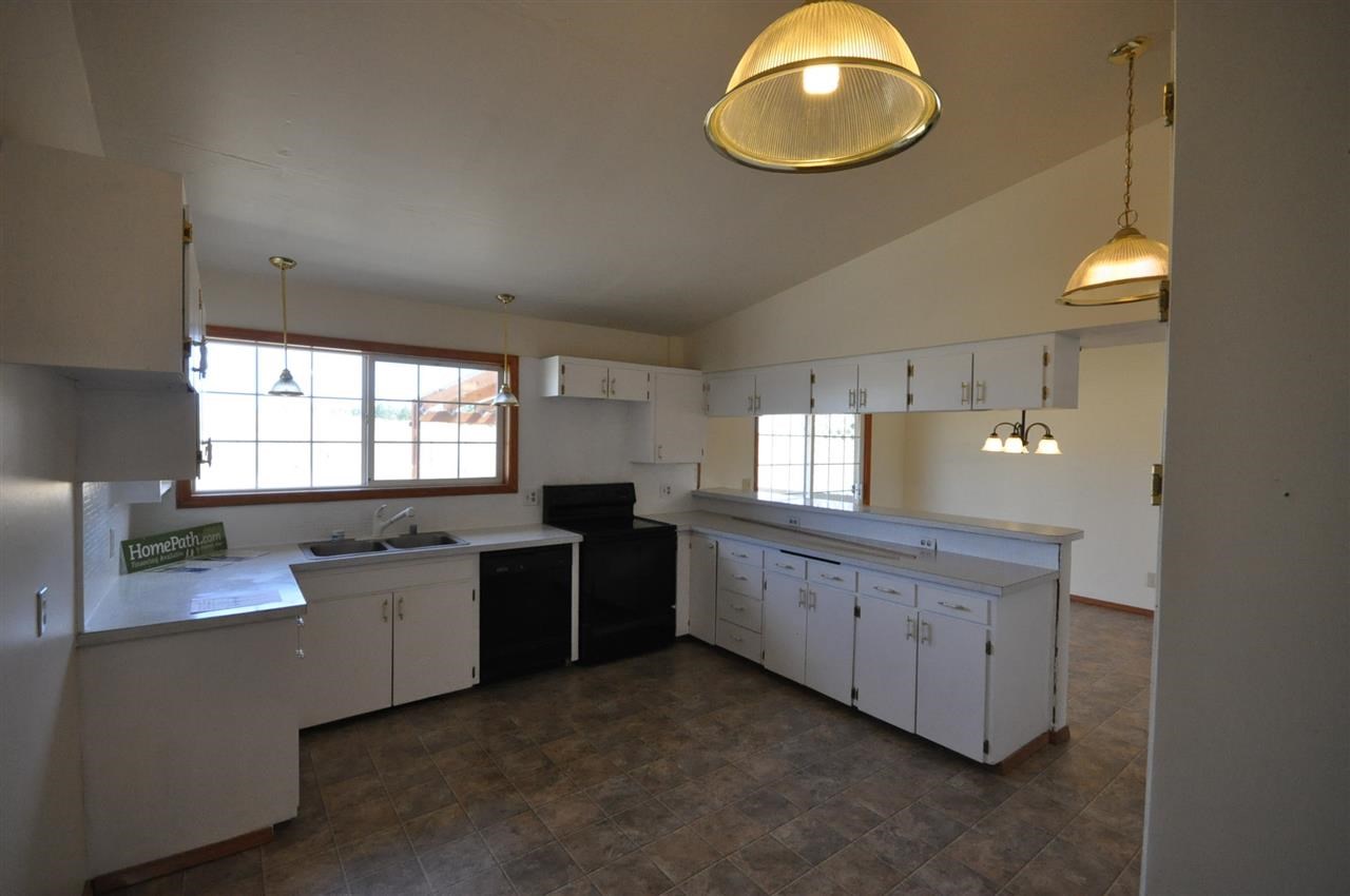 13919 W LINCOLN Rd - Photo 5