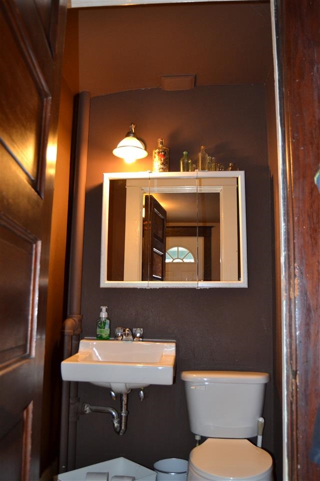 2112 N Madison St - Photo 9