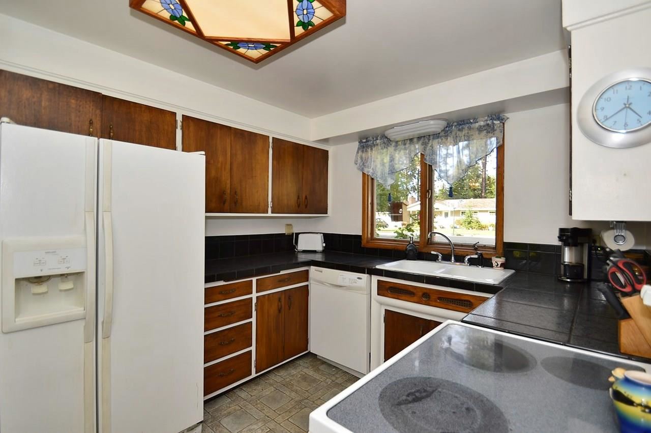 12714 E Blossey Ave - Photo 6