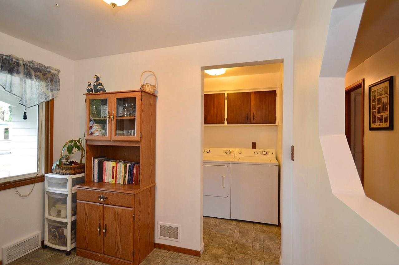 12714 E Blossey Ave - Photo 8