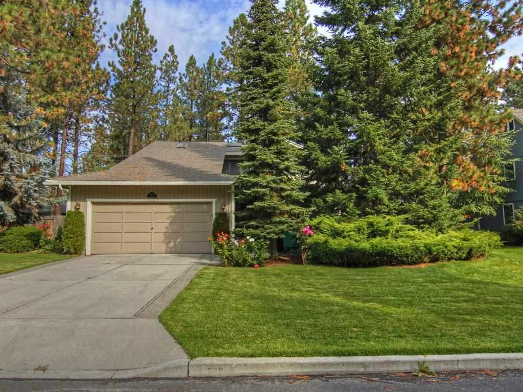 208 W Woodway - Photo 1