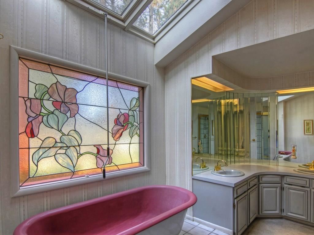 208 W Woodway - Photo 12