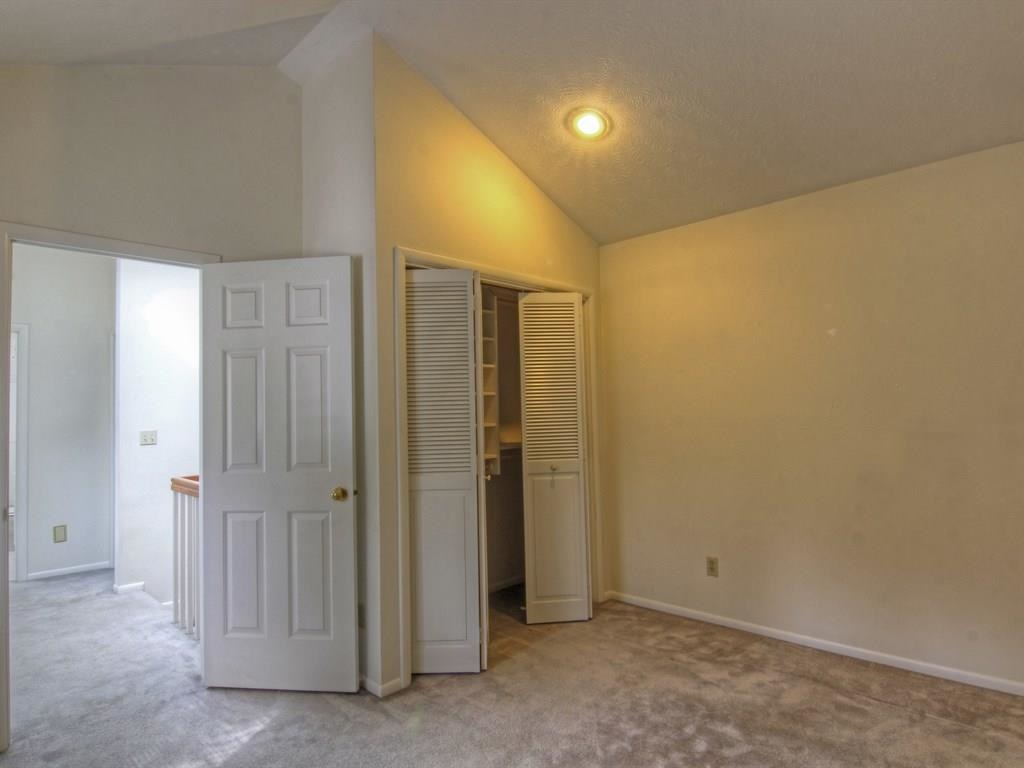 208 W Woodway - Photo 13