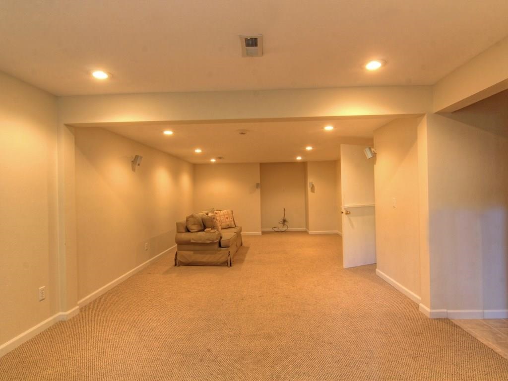 208 W Woodway - Photo 16
