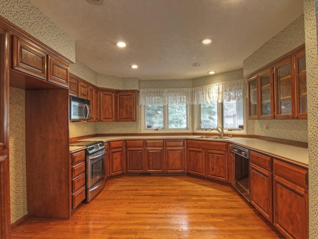 208 W Woodway - Photo 6