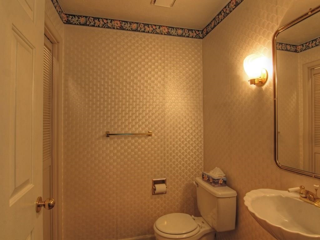 208 W Woodway - Photo 9
