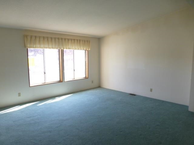 1610 S Oberlin Rd - Photo 2