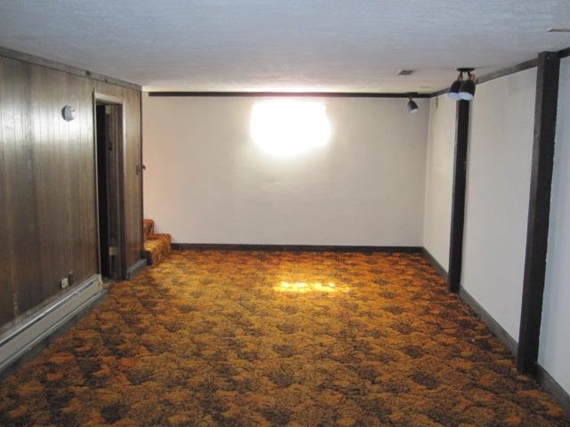 6104 N Maple St - Photo 11