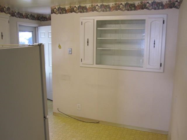 6104 N Maple St - Photo 6