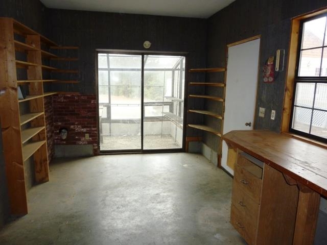 1910 E PINE HILL Ln - Photo 3