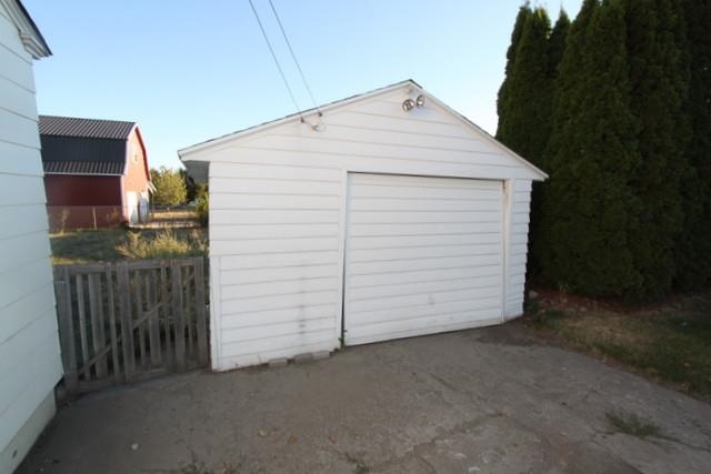 10110 E Upriver Dr - Photo 16