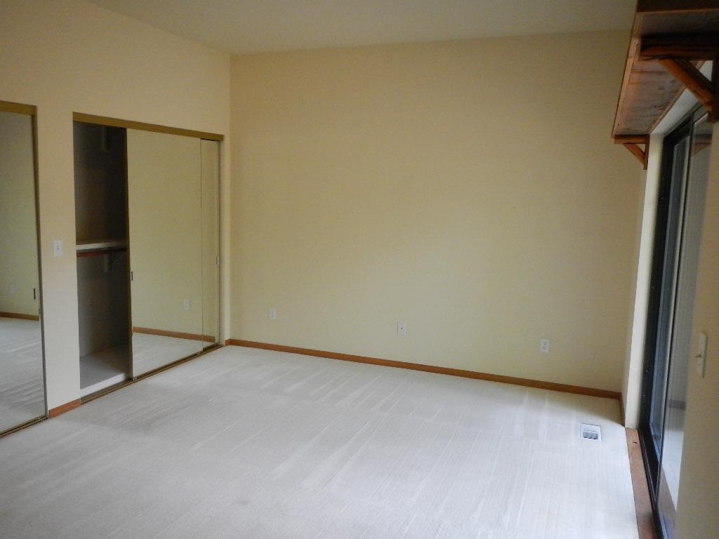 444 Forest Grove - Photo 11