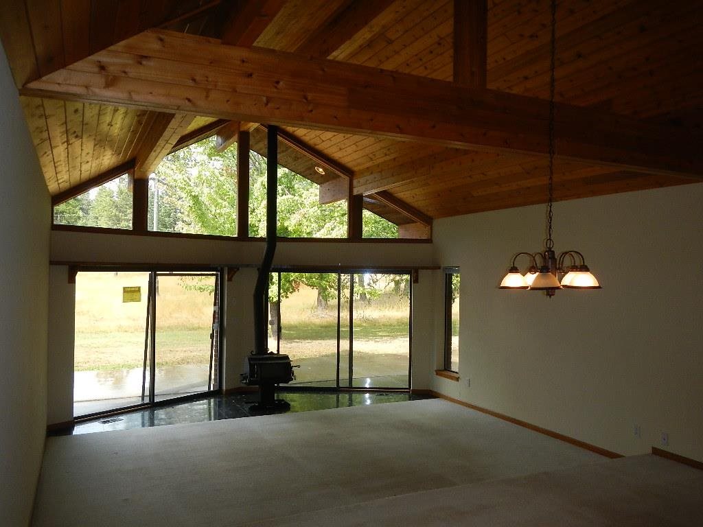 444 Forest Grove - Photo 3