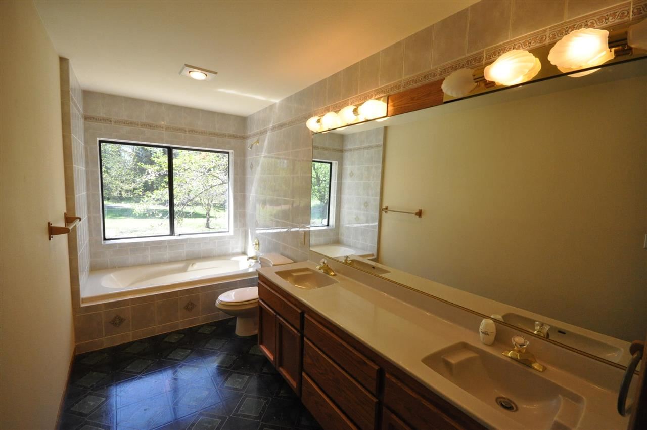 444 Forest Grove - Photo 5