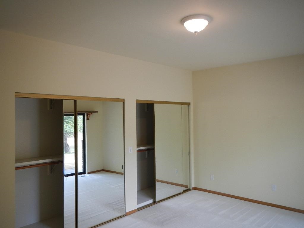 444 Forest Grove - Photo 10