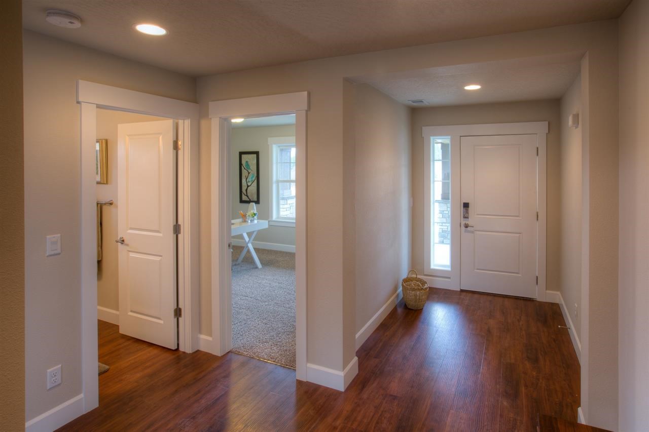 6828 S Park Ridge Blvd - Photo 4