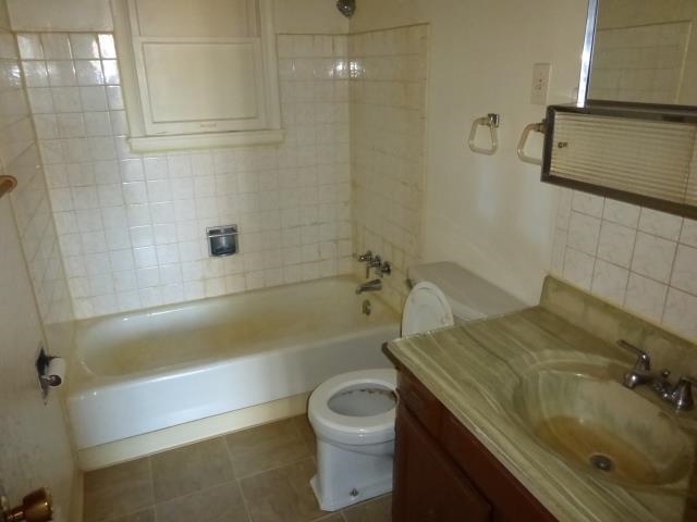 2409 N Sycamore St - Photo 13