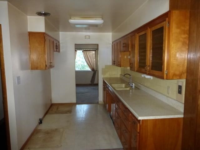2409 N Sycamore St - Photo 7