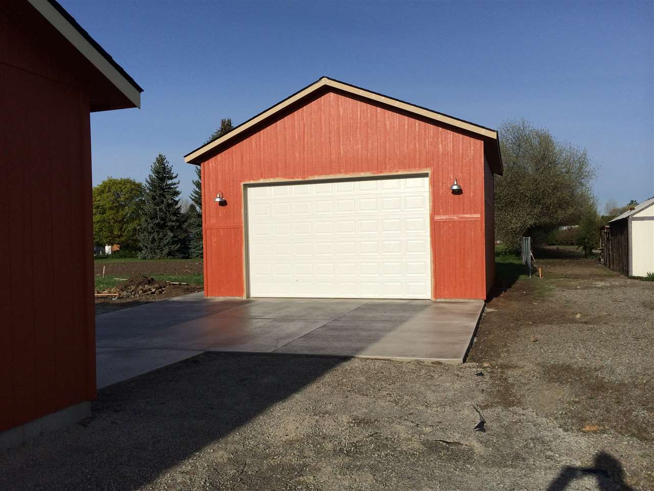 18212 E Riverway Ave - Photo 4