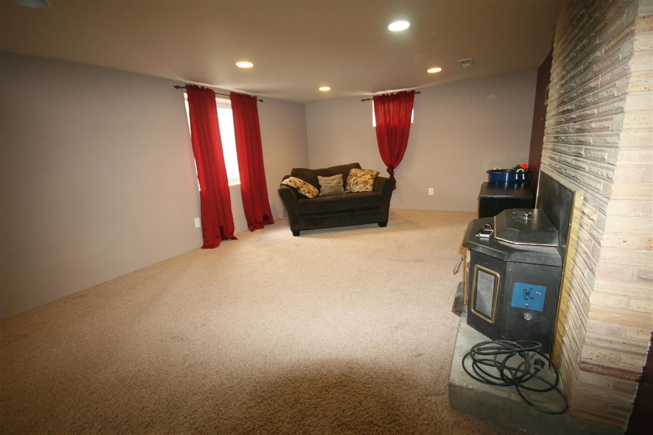 3426 E 9th Avenue - Photo 16