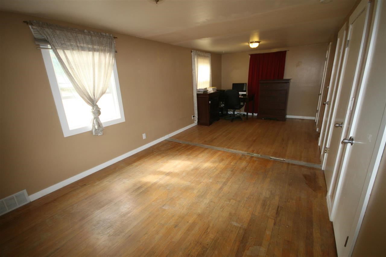 3426 E 9th Avenue - Photo 8