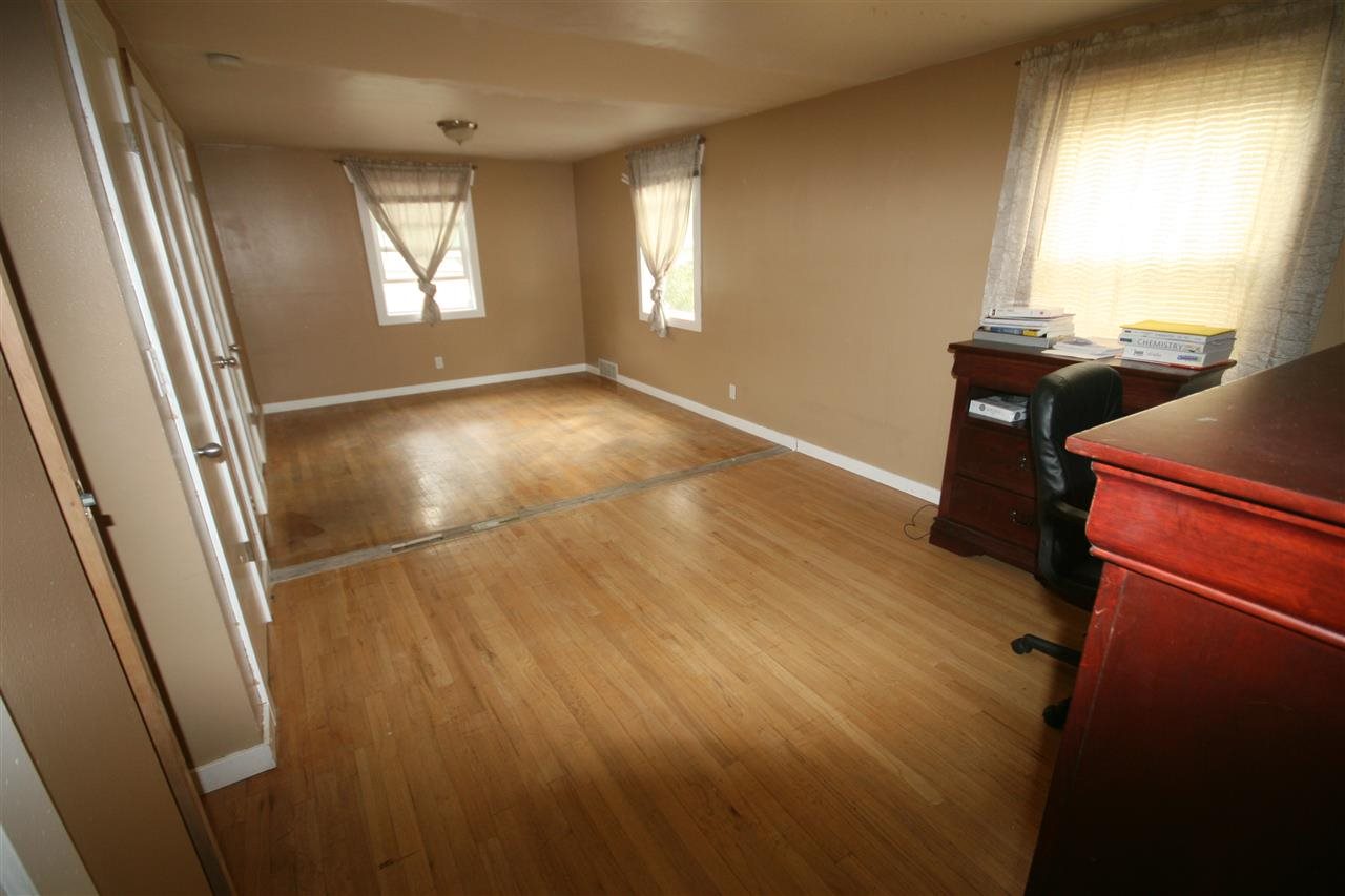 3426 E 9th Avenue - Photo 9