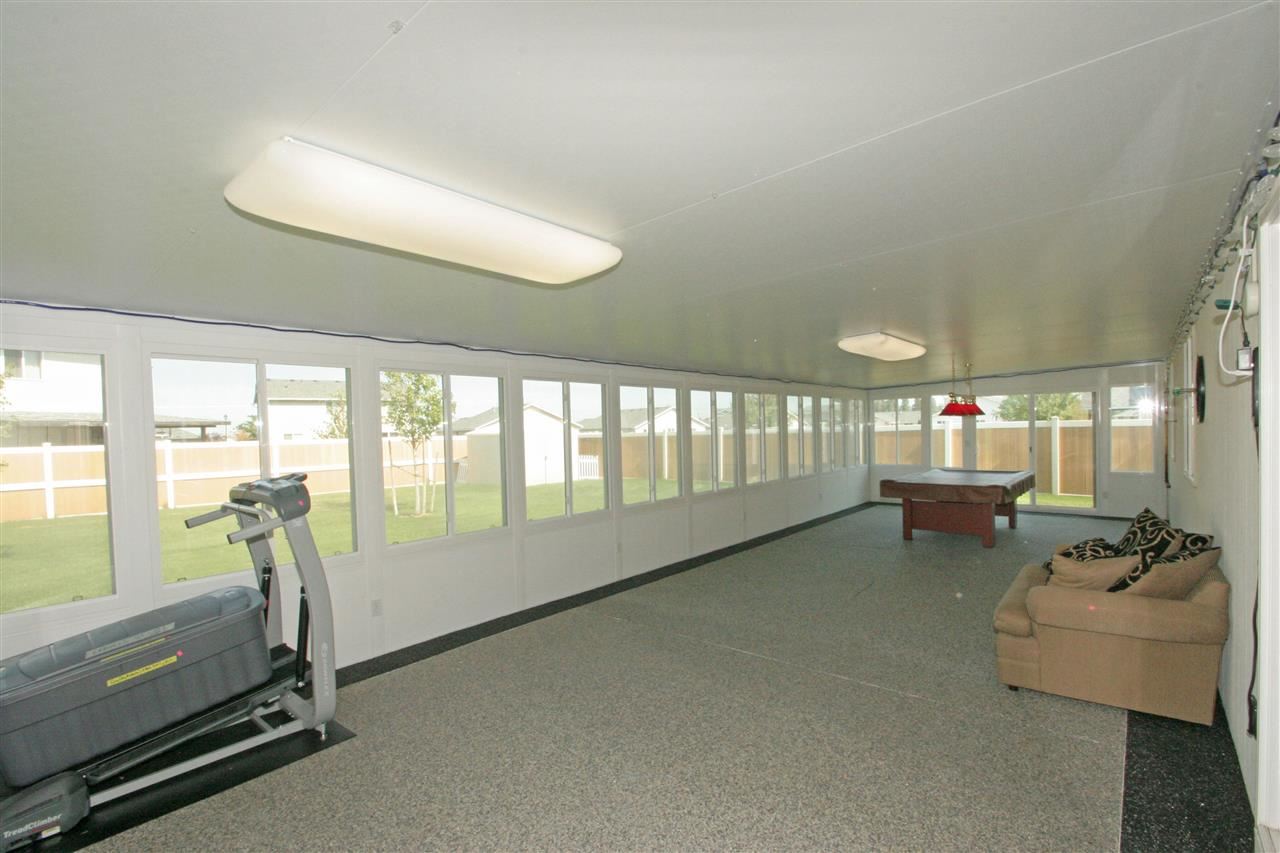 9318 W CLAIRE - Photo 14