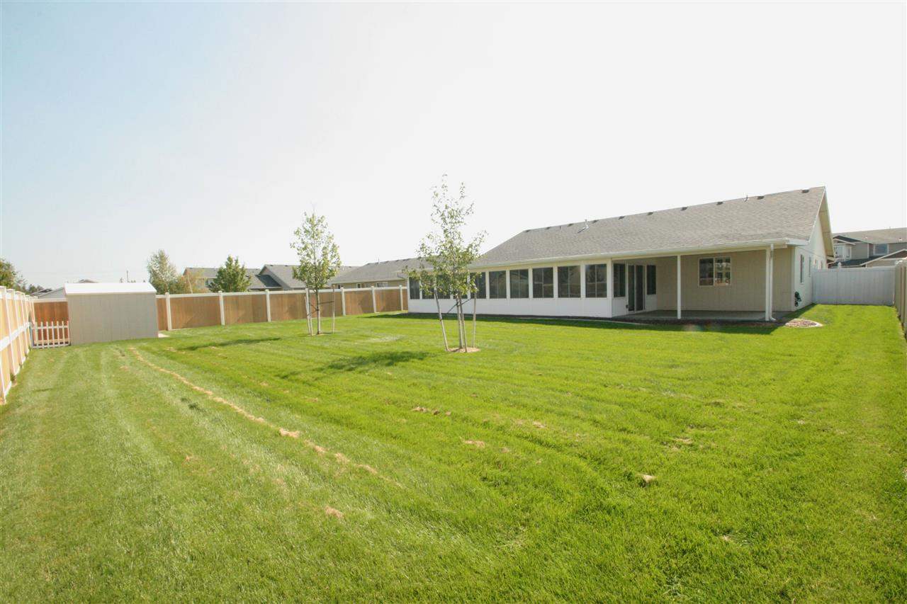 9318 W CLAIRE - Photo 16