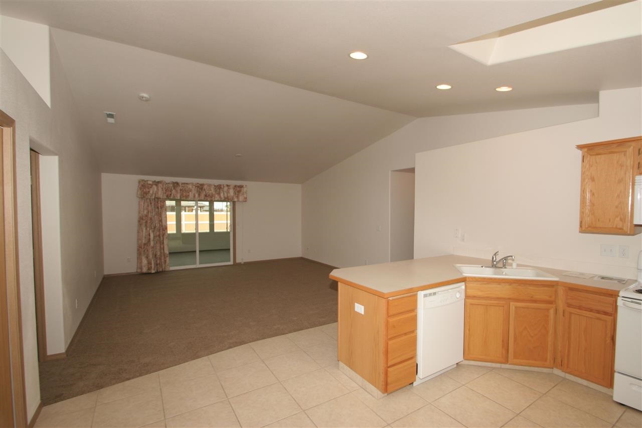 9318 W CLAIRE - Photo 4