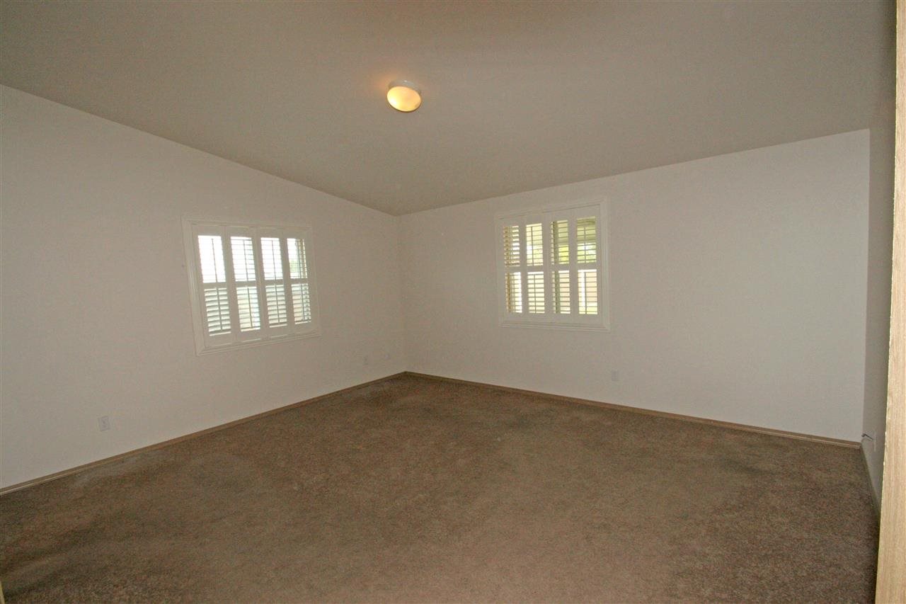 9318 W CLAIRE - Photo 7