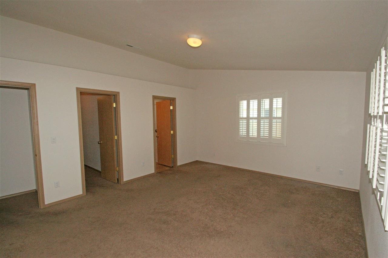 9318 W CLAIRE - Photo 8