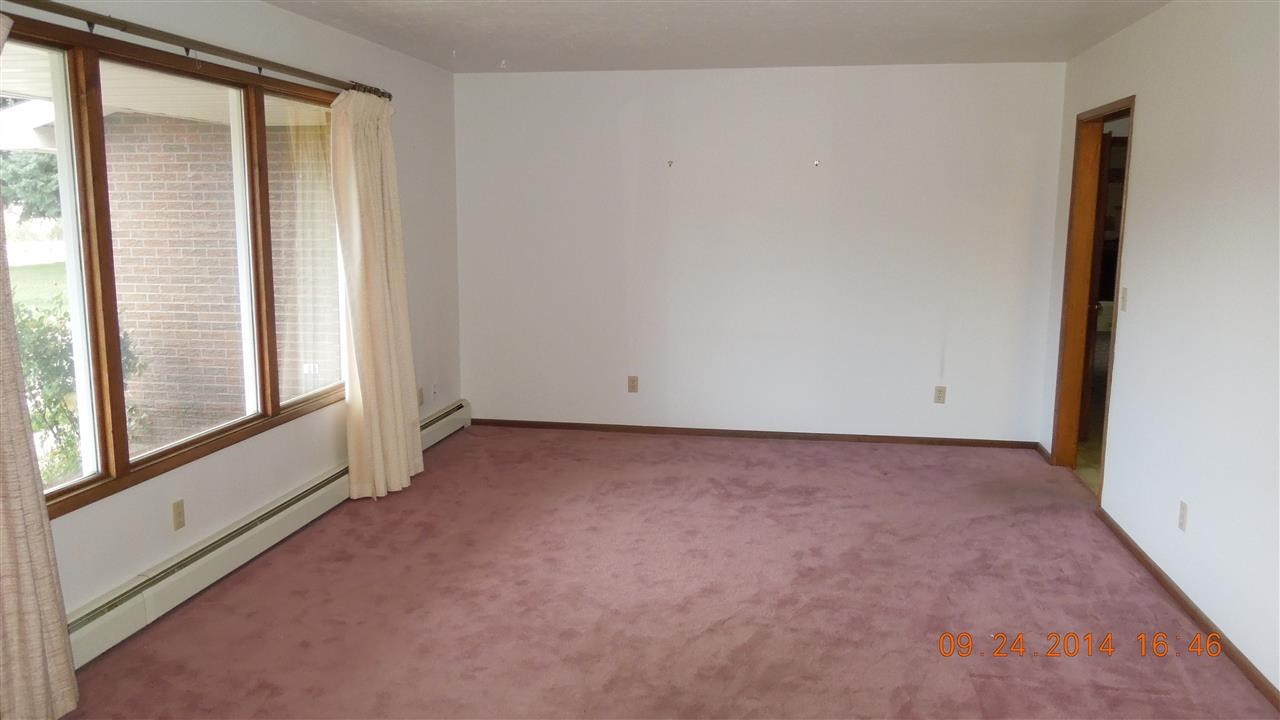 24423 E RIVER Rd - Photo 7