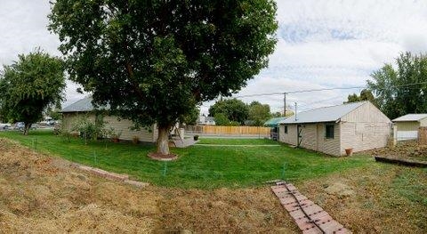 2228 E Decatur - Photo 4