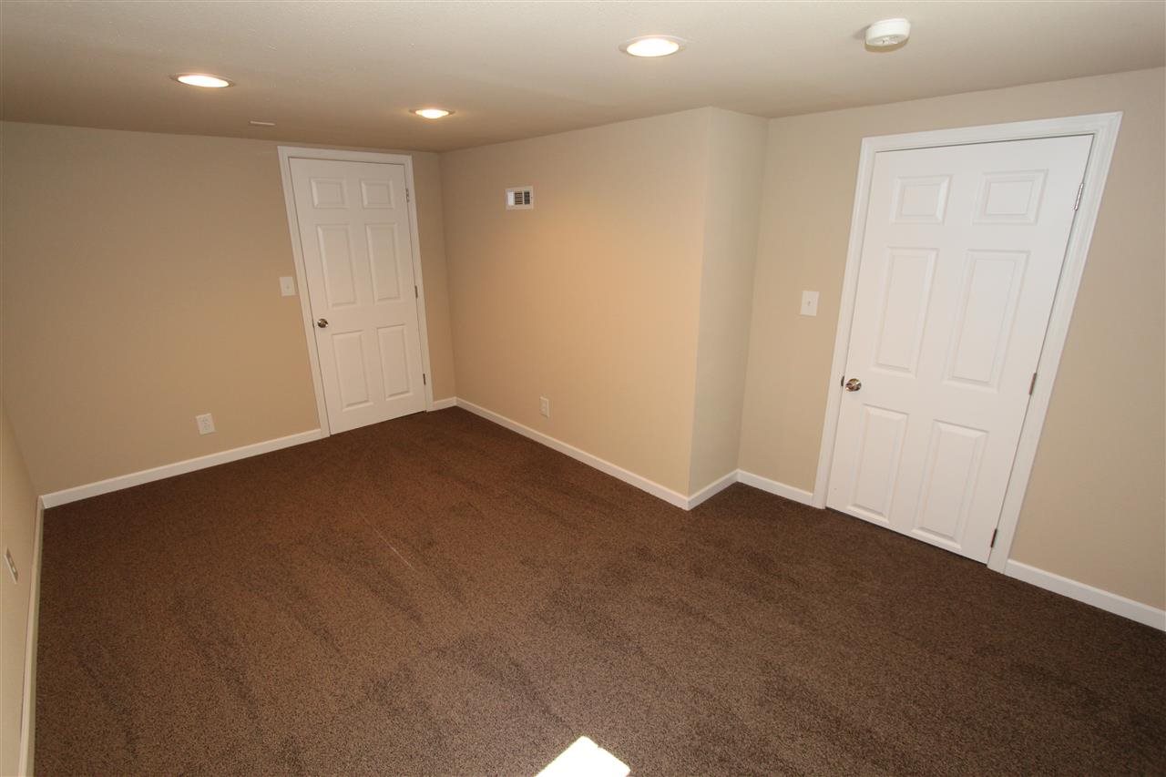 5204 N Oak - Photo 18