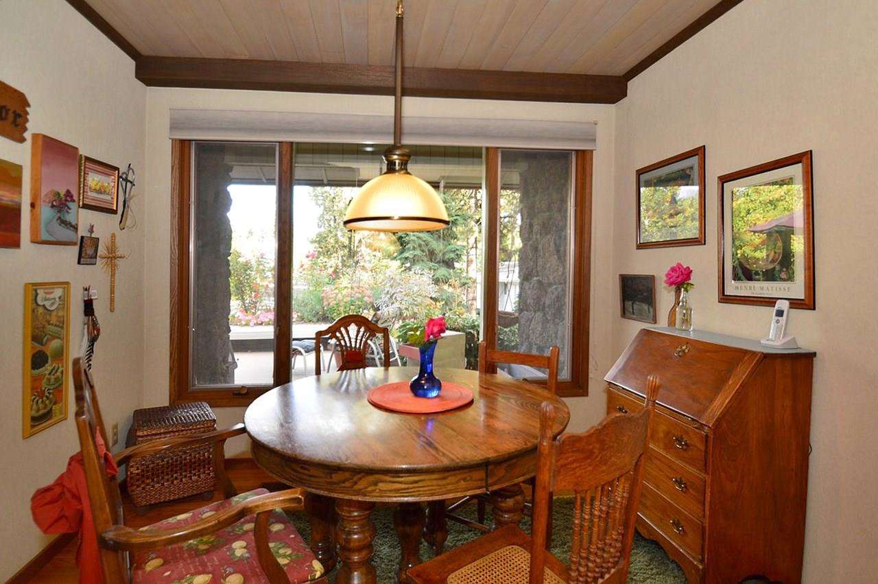 1104 E Christmas Tree Ln - Photo 11