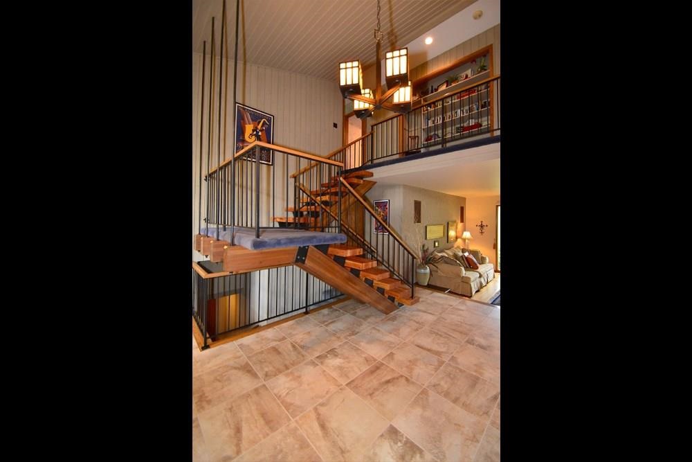 1104 E Christmas Tree Ln - Photo 3