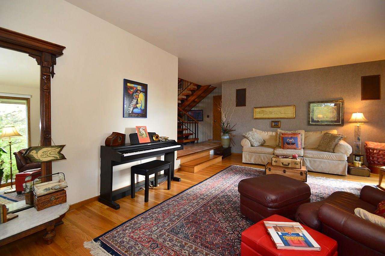 1104 E Christmas Tree Ln - Photo 6