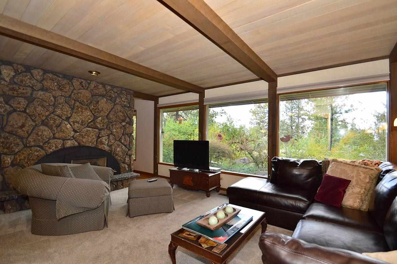 1104 E Christmas Tree Ln - Photo 7