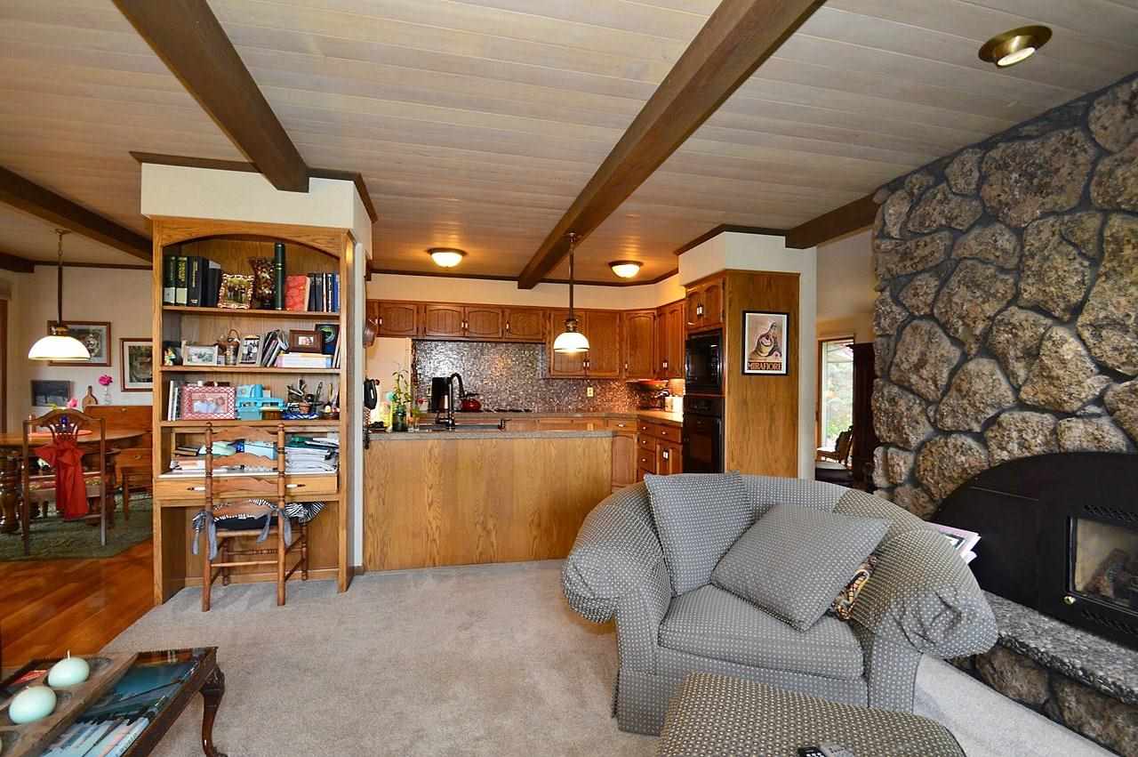 1104 E Christmas Tree Ln - Photo 8