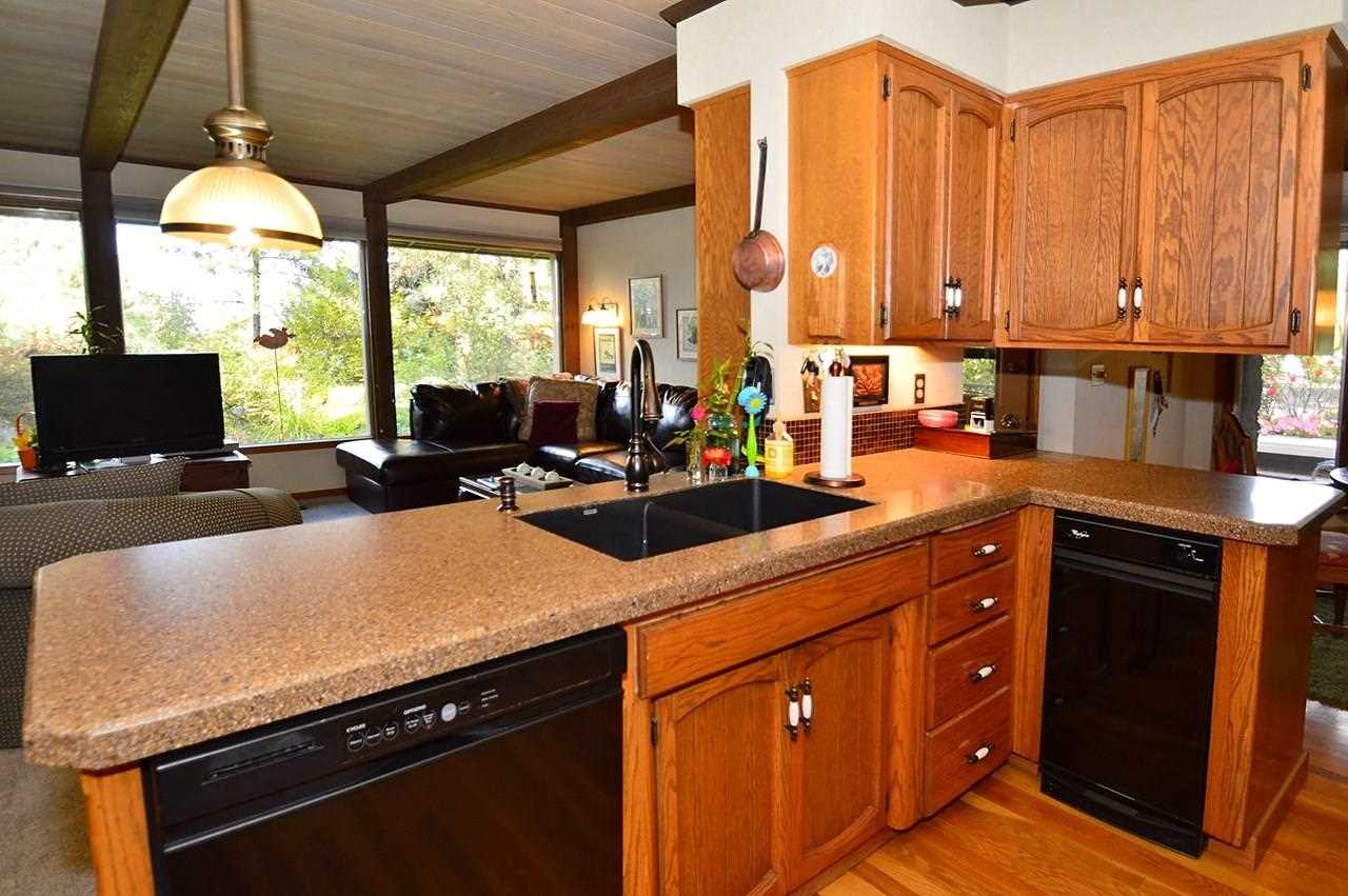 1104 E Christmas Tree Ln - Photo 10