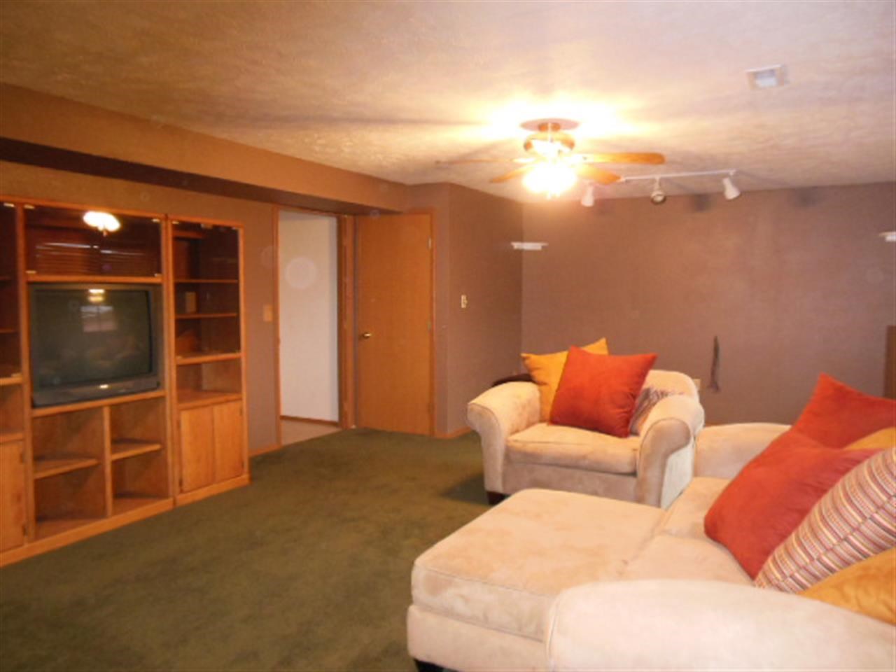 1017 N CHRISTOPHER St - Photo 12