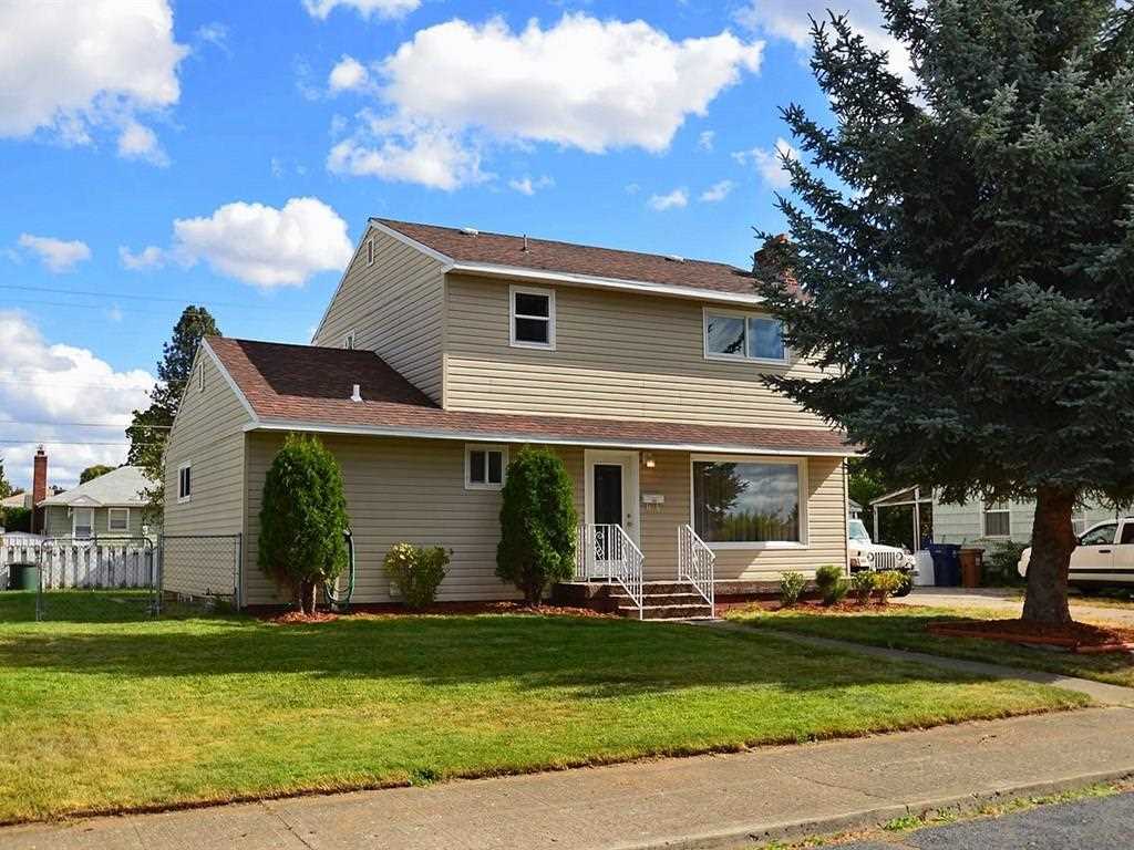 5804 N D St - Photo 1