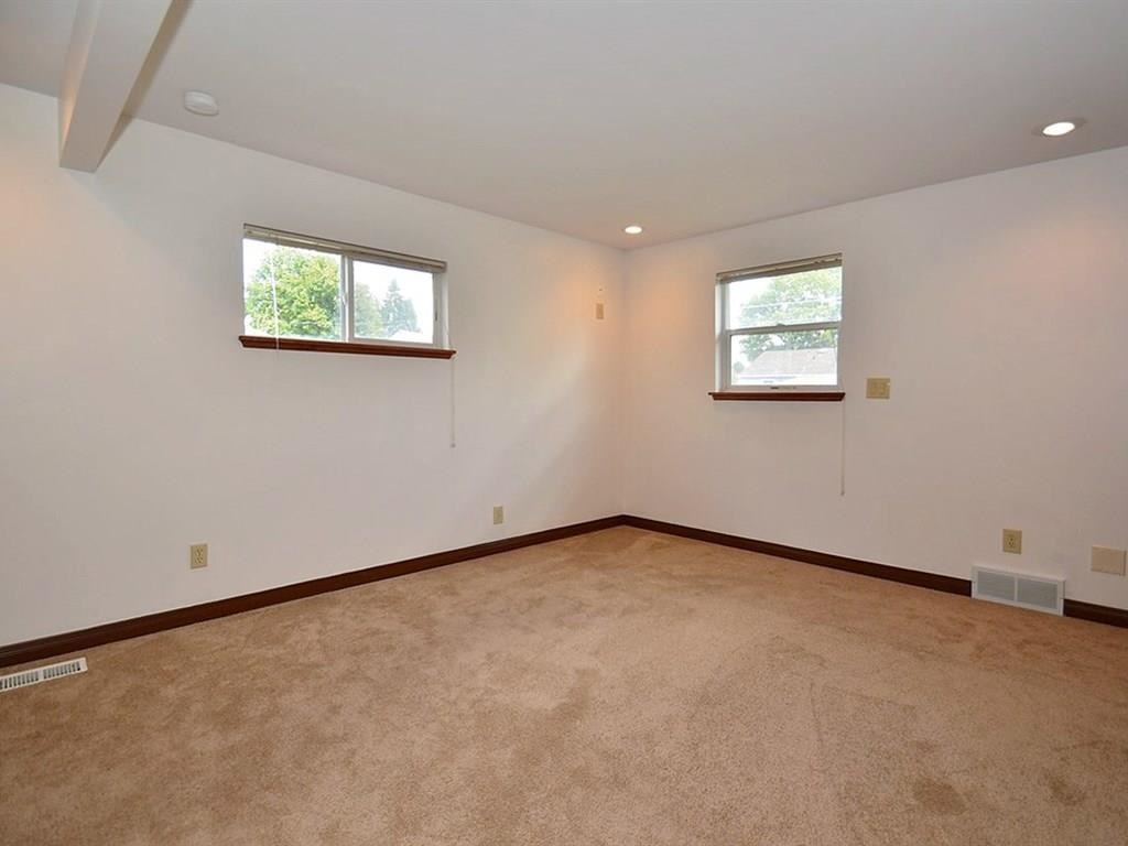 5804 N D St - Photo 11