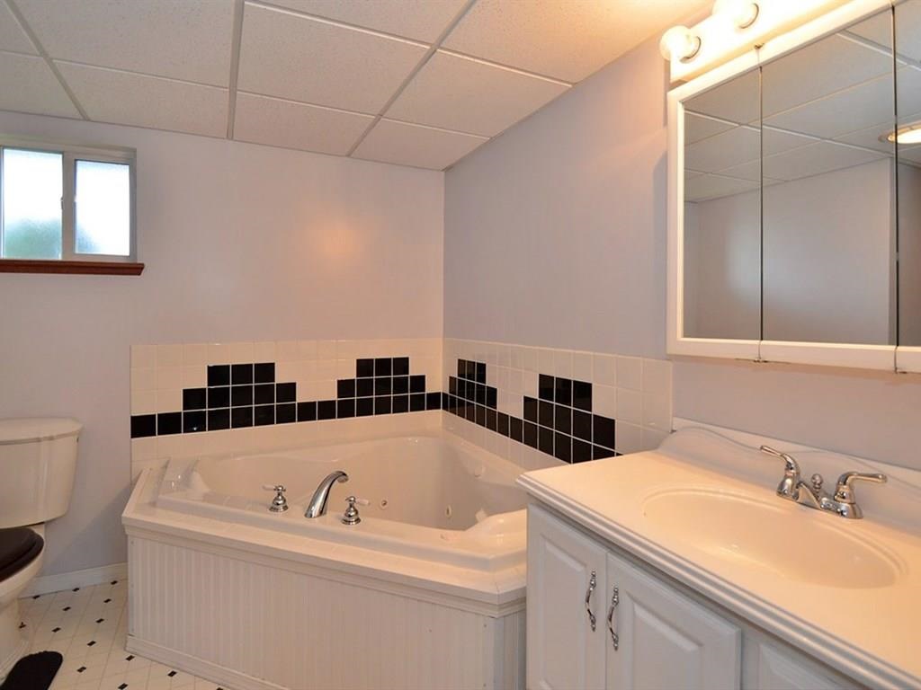 5804 N D St - Photo 13